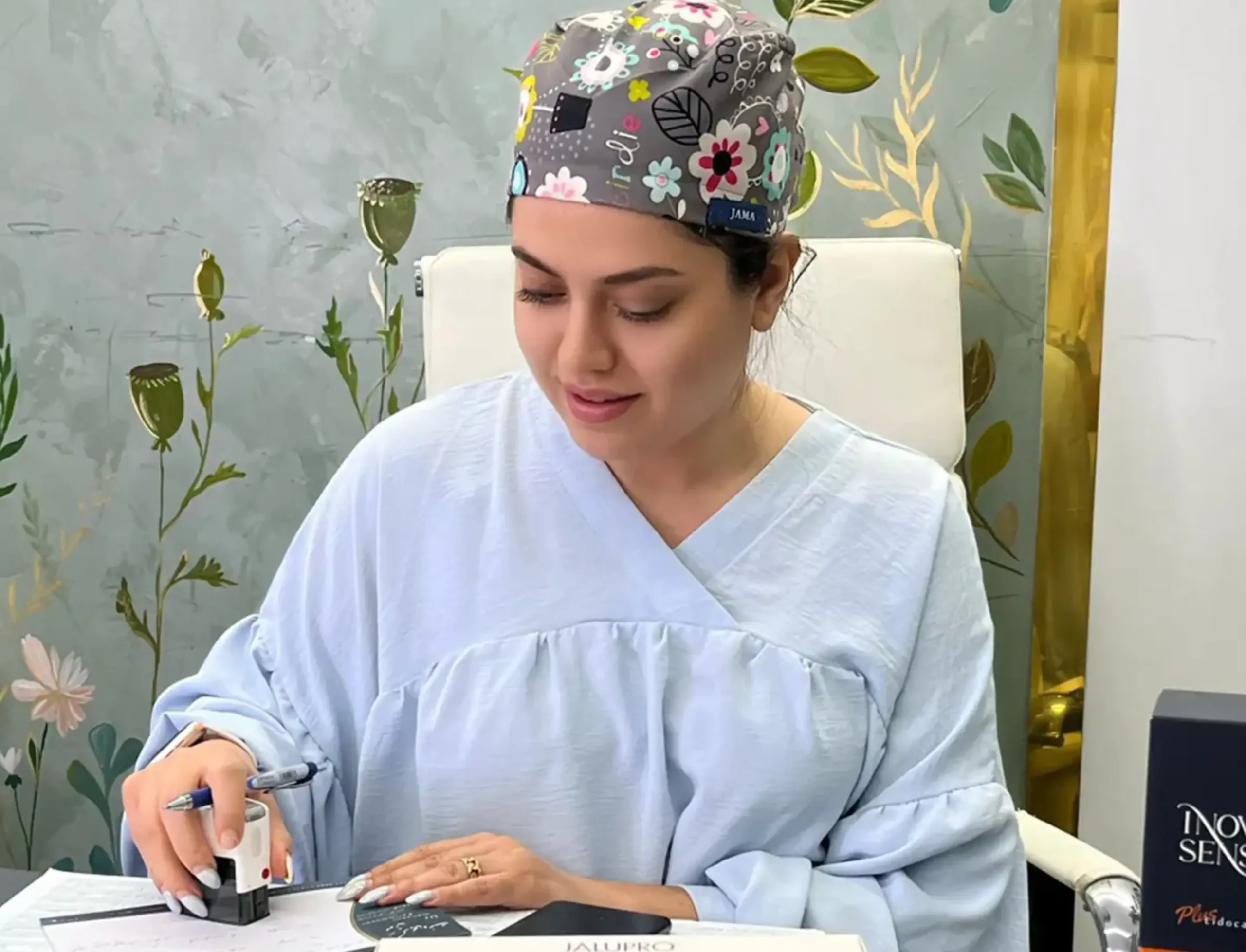 کلینیک زیبایی مهدخت، دکتر مهوش کریمی دخت